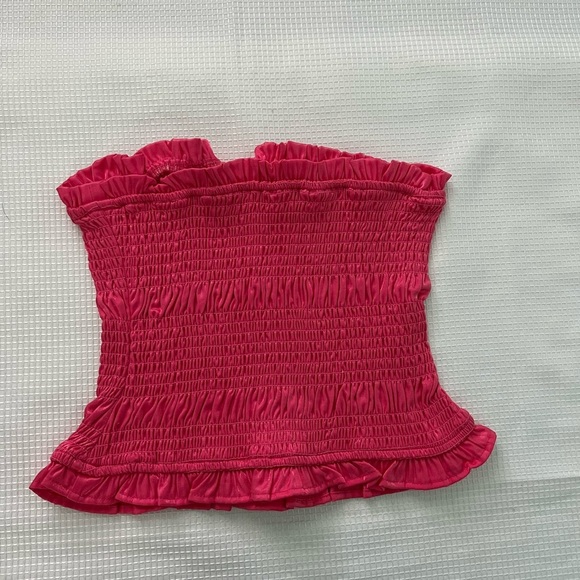 Lovers and Friends Nakita Top in Hot Pink - Picture 5 of 5
